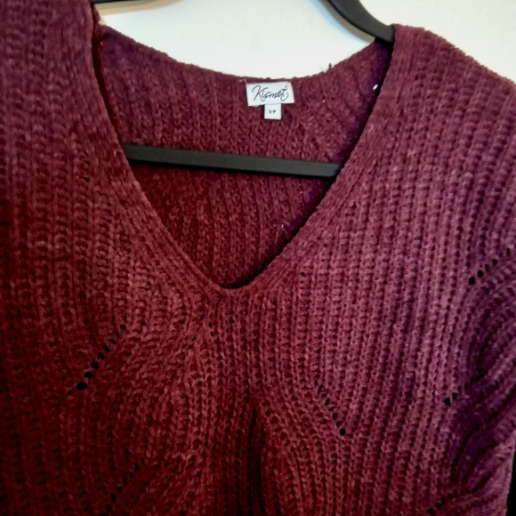 Maroon Chenille V-Neckline Pointelle Knit Sweater - Picture 8 of 9
